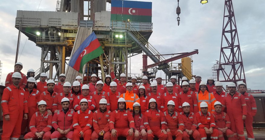 SOCAR commissions highly productive well in Caspian Sea - PHOTO
