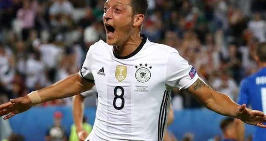 Almaniyanın ən yaxşı oyunçusu seçildi