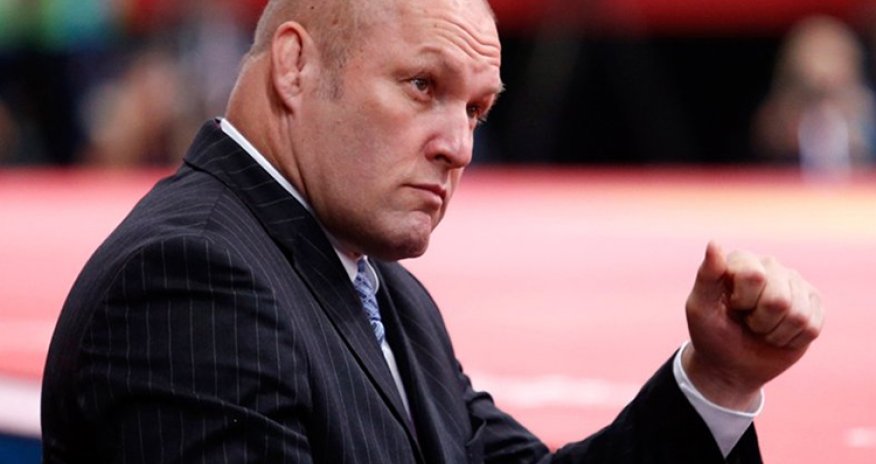 Azərbaycan yığmasının sabiq baş məşqçisi beynəlxalq axtarışa verilib