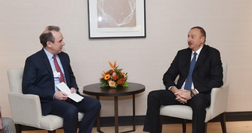 Ilham Aliyev met with Chief Executive Officer of LafargeHolcim