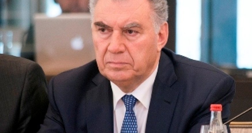 Əli Həsənov: Məcburi köçkünlər müavinətlərini alıb dərhal xərcləməsinlər