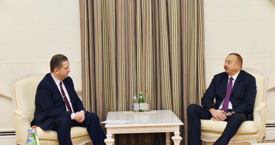 İlham Əliyev Ukrayna nazirinin başçılıq etdiyi nümayəndə heyətini qəbul edib