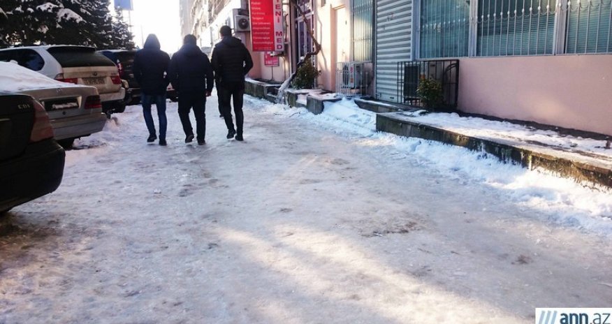 Баку во льду - ФОТО