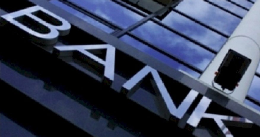 Tehran, Baku may ditch US dollar in bilateral trade