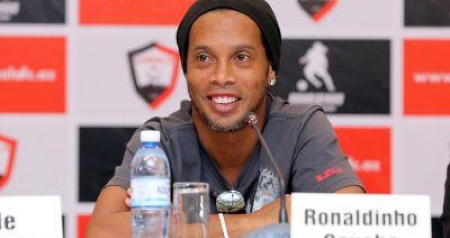 Ronaldinyo “Barselona”nın səfiri təyin olundu
