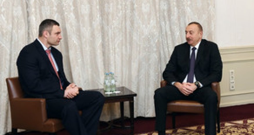 Prezident İlham Əliyev Münhendə Kiyev şəhərinin meri ilə görüşüb