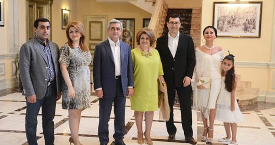Sarkisyan və arvadının milyonları üzə çıxdı