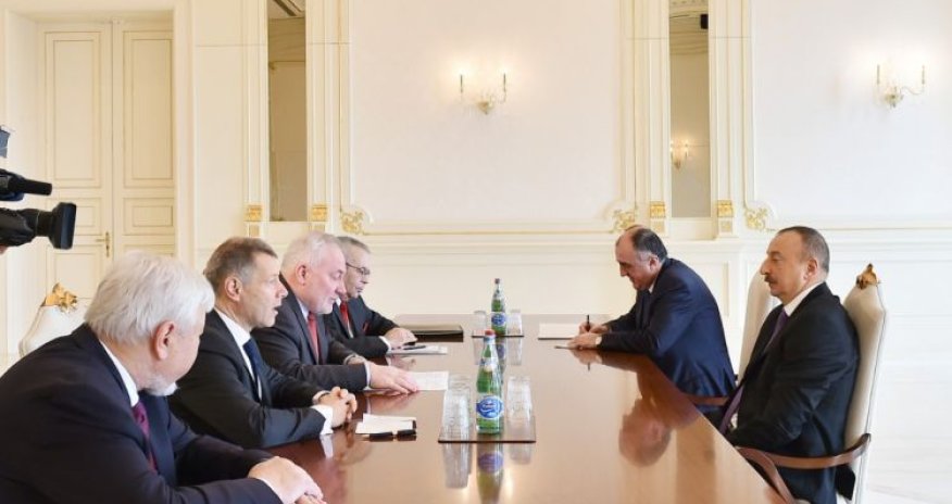 Prezident həmsədrləri qəbul edib