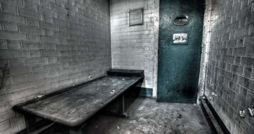 Bakıda turizm agentliyindən maraqlı təklif: Həbsxanada bir gecə