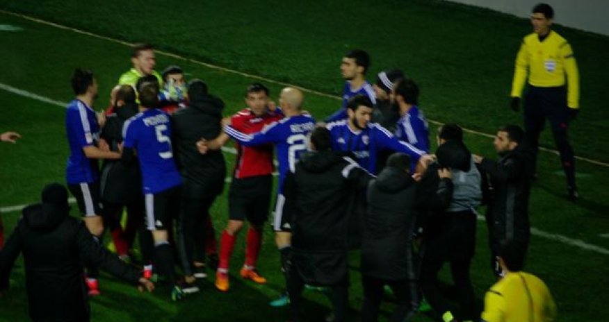 AFFA “Qarabağ” və “Qəbələ” klublarını cərimələyib