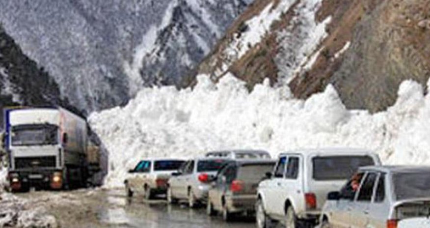 Rusiyanı Cənubi Qafqazla birləşdirən yol yenidən bağlandı
