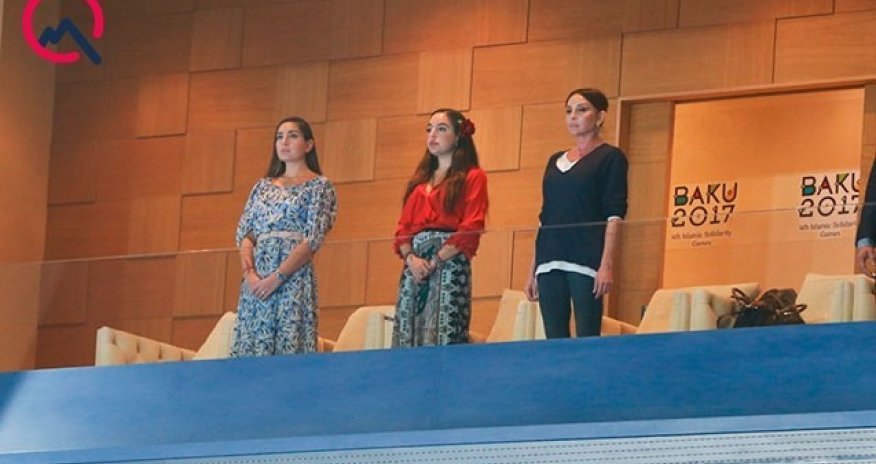 Prezident və ailəsi mükafatlandırılma mərasimində - FOTOLAR