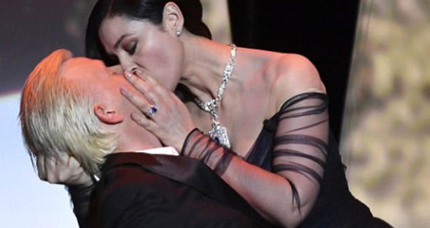 Monika ehtiraslı öpüşü ilə gündəm oldu - VİDEO - FOTO