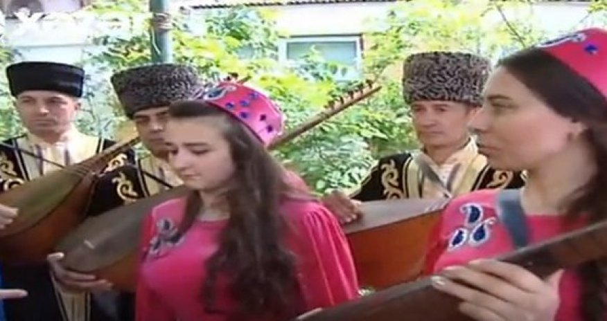 Aşıqların geyimi dəyişdi -  VİDEO