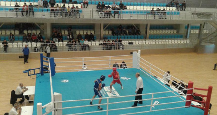 Yeniyetmə boksçular arasında Azərbaycan birinciliyi başlayır