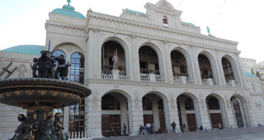 Xalq artistinə vəzifə verildi 