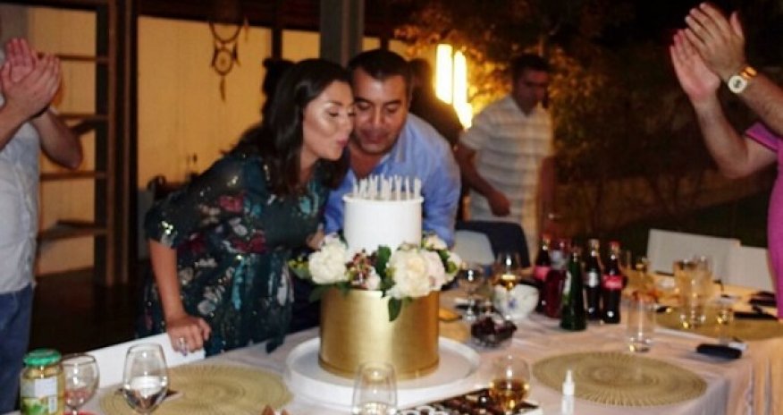 Mərhum nazirin gəlini özünə dəbdəbəli ad günü keçirdi - FOTO