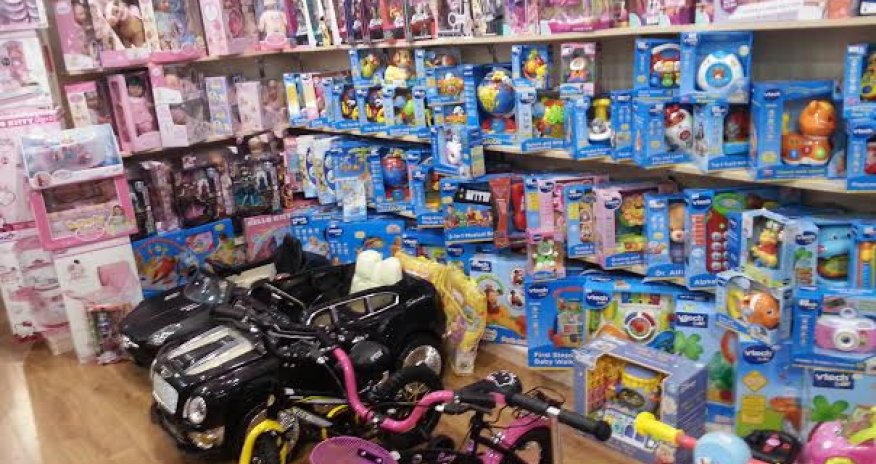 Prezident nəvəsi üçün alış veriş etdi