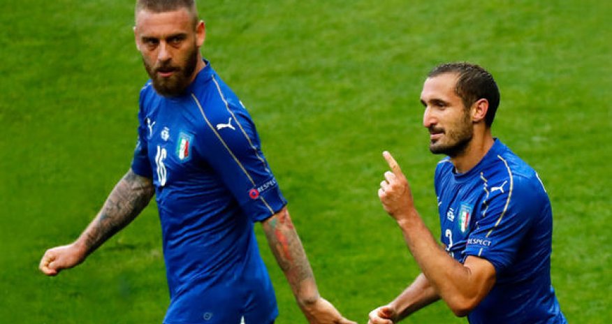 İtaliya millisindən dörd futbolçu getdi