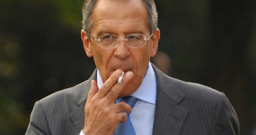 Lavrov İrəvana niyə  gedir?