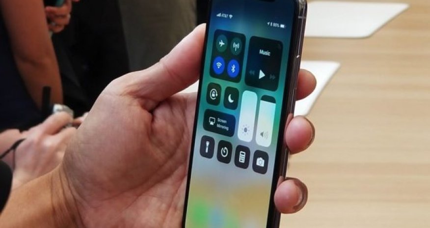 “iPhone X”in satış qiyməti 10 mini keçdi - RƏQƏMLƏR