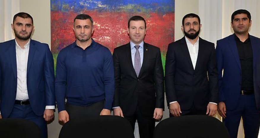 Rəşad Sadıqov iki yığmanın baş məşqçisi oldu