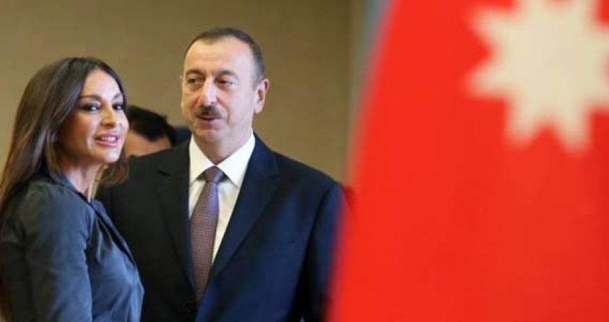 İlham Əliyev idmançılarla görüşür