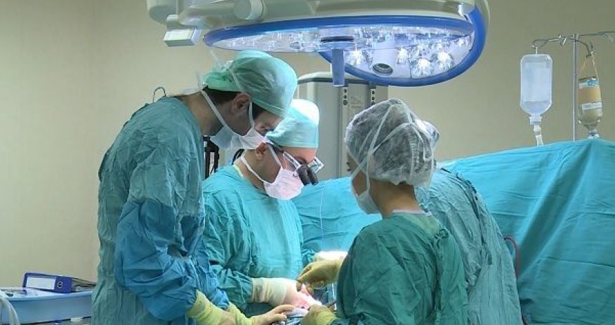 Özəl klinikada faciə: Tələbə əməliyyat zamanı öldü 