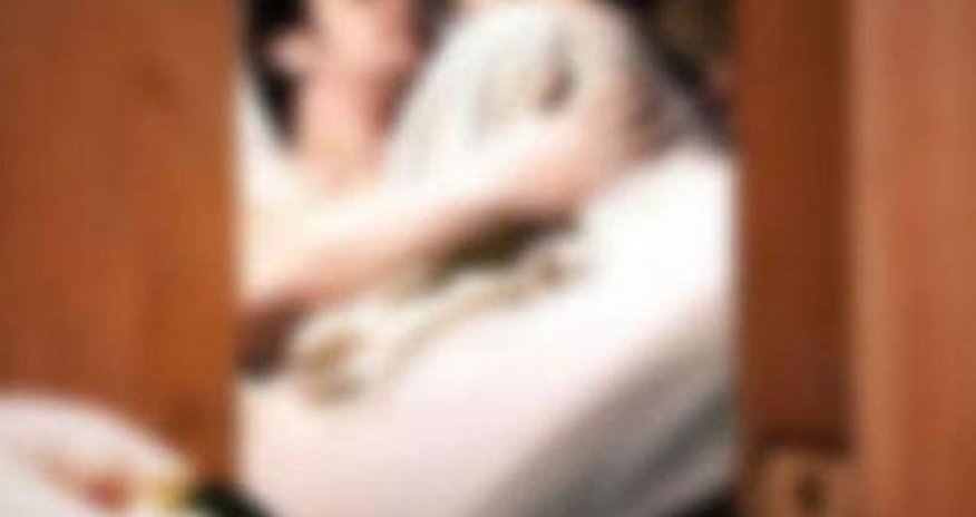 Məmurlar, iş adamları seks videoları ilə şantaj edilib