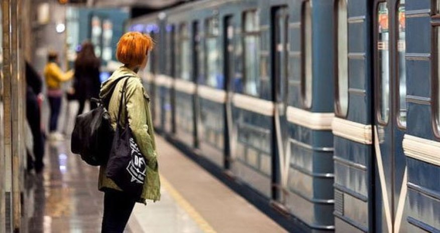 Bakı metrosunda sıxlıq: qatarlar niyə gecikdi?  