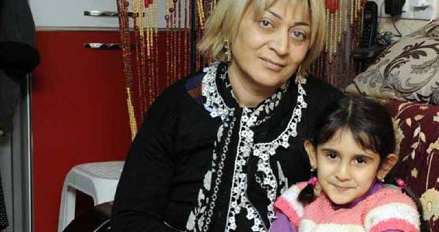 Mübariz Mənsimov Xanım Qafarovanın ailəsinə ev bağışladı