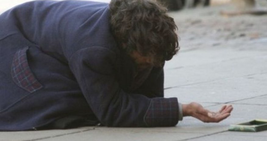 Bakıda dilənçi “iş yerinə” “Lexus”da gəldi – VİDEO