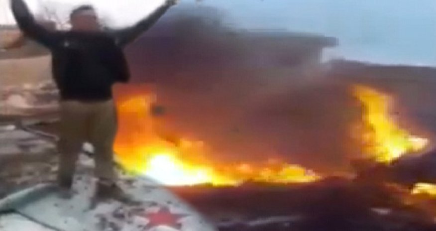 Rusiya təyyarəsinin vurulma anı - VİDEO