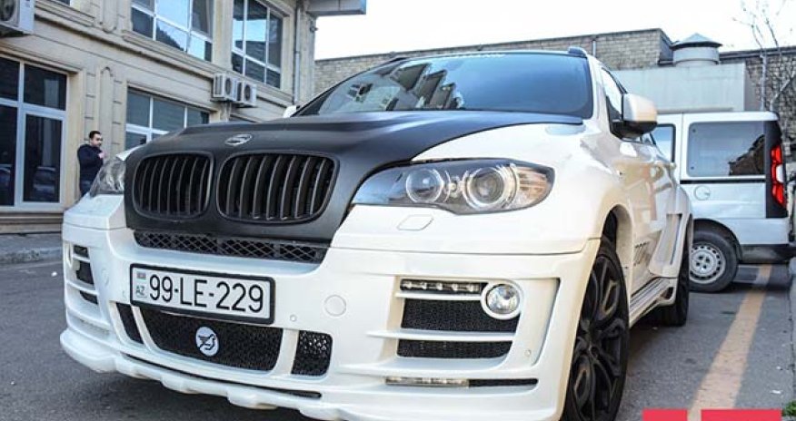 Tanınmış azərbaycanlı aktyorun bahalı maşını