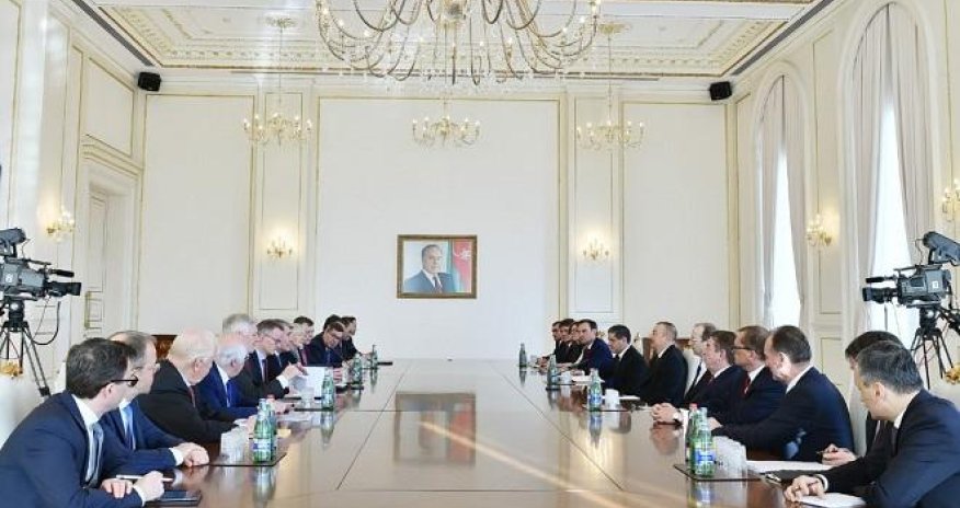 İlham Əliyev alman nümayəndə heyəti ilə görüşdü