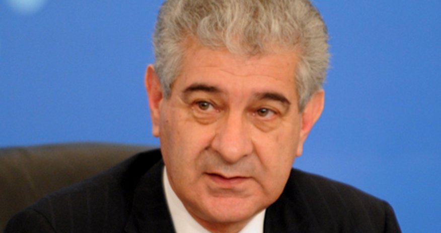 Əli Əhmədov Budapeştdə macarıstanlı həmkarı ilə görüşüb