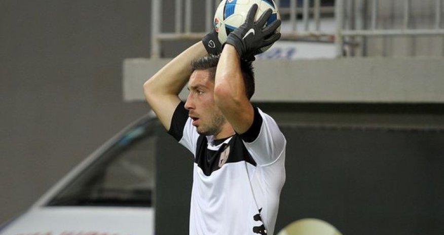 “Neftçi” avstriyalı futbolçusu ilə yollarını ayırdı