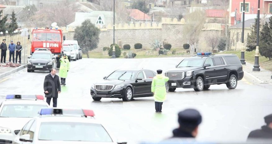 İlham Əliyev yanğın baş verən ərazidə