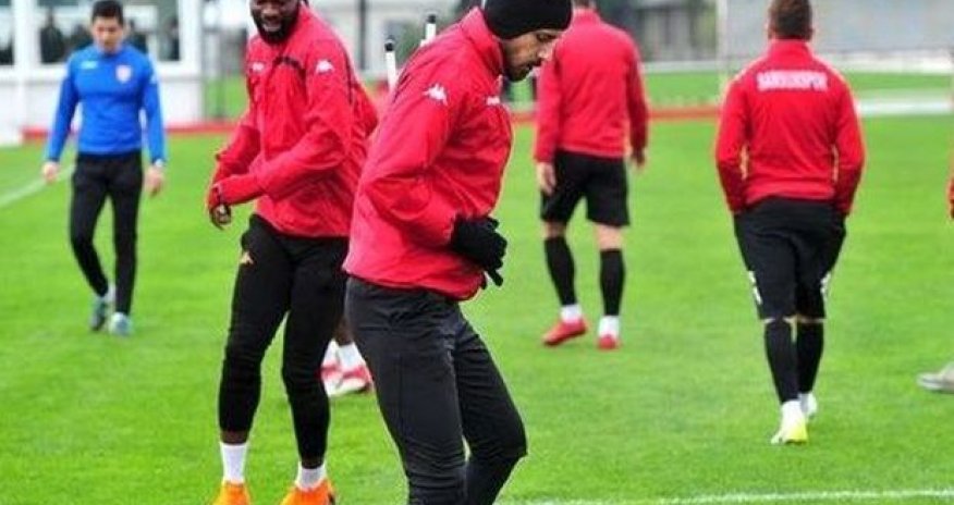 Türkiyə klubunun futbolçusu yığmamıza çağırıldı