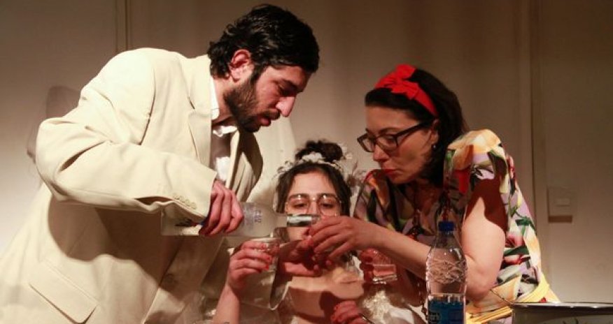 Nazirlikdən teatra – QADAĞA