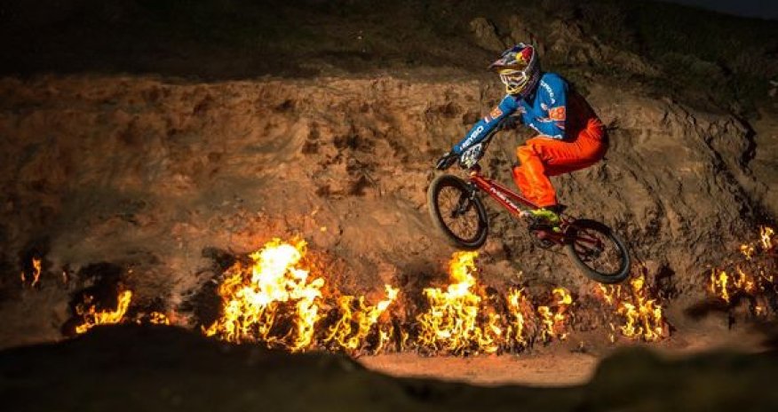 Hollandiyalı idmançı Yanardağdan tullanıb