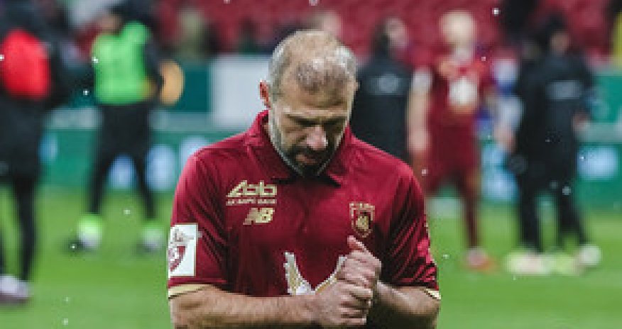 Türkiyəli futbolçu karyerasını başa vurur