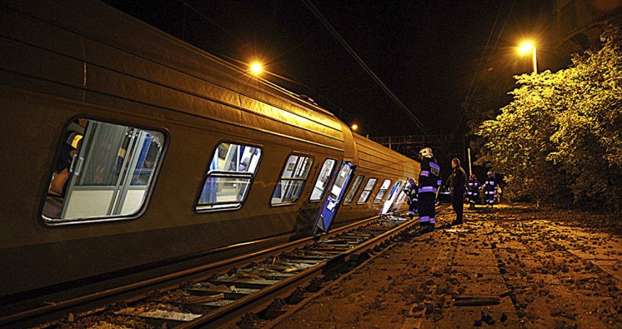 Metro qatarları toqquşdu - Yaralılar var