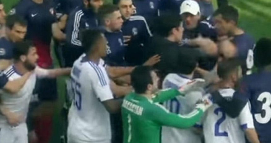 Azərbaycan çempionatında dava düşdü