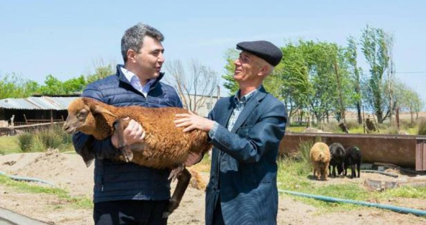 “Belə nazir görməmişdim” – Fermer nazirlə görüşündən danışdı 