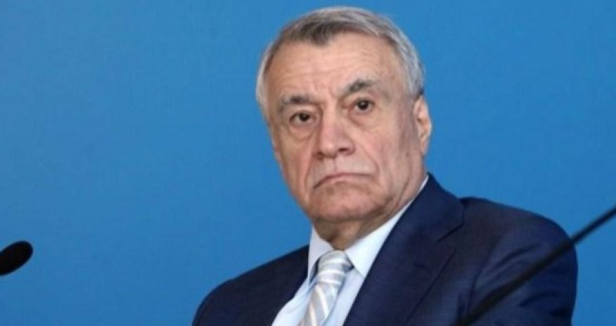 Mərhum nazirin villası sökülür - FOTOLAR