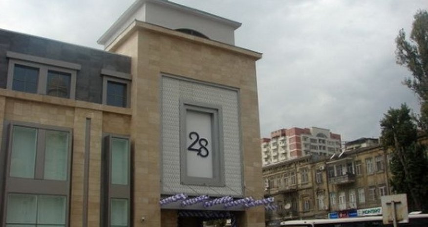 Minaaxtaranlarla yoxlanış: “28 Mall”da nələr baş verir?