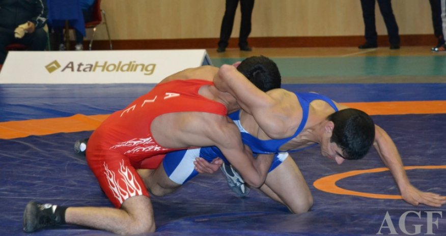 Güləşçilərimiz Gürcüstandan 7 medalla qayıdırlar