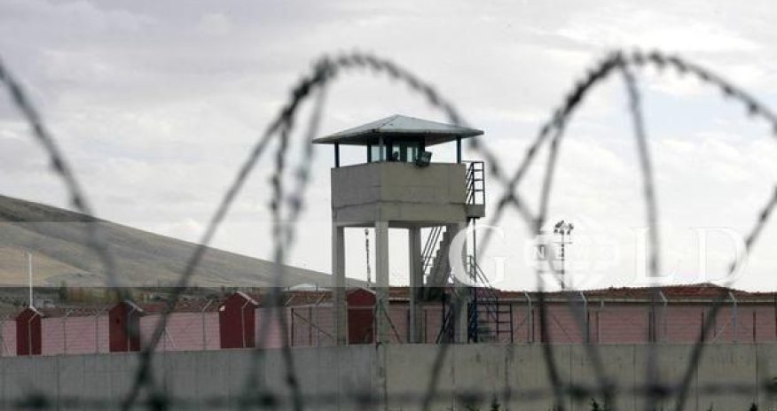 Bakıda həbsxanada silahlı insident: yaralanan var