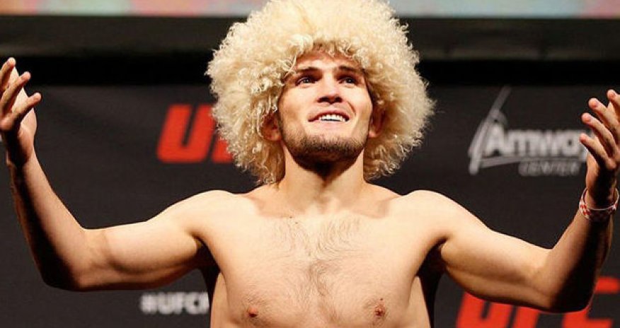 Rusiyalı məşhur döyüşçü Bakıya gəlir 